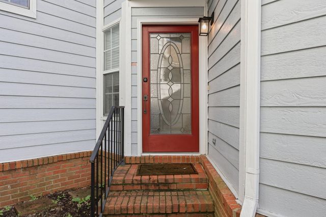 1102 Griffin Gate Drive, Lexington, KY 40511