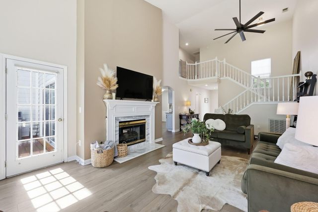 1102 Griffin Gate Drive, Lexington, KY 40511