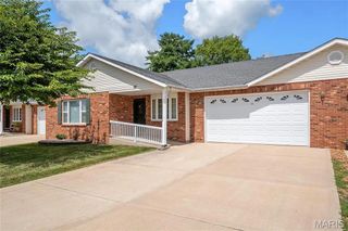35 Parkside Drive, Bethalto, IL 62010