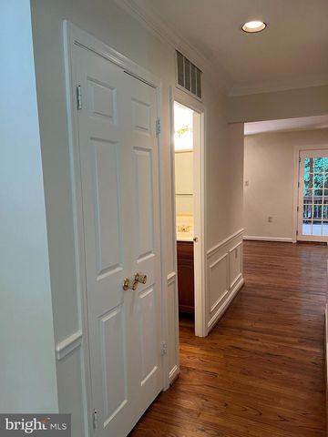 10101 ALSACE CT, Great Falls, VA 22066