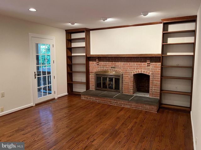 10101 ALSACE CT, Great Falls, VA 22066