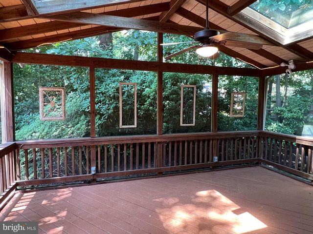 10101 ALSACE CT, Great Falls, VA 22066