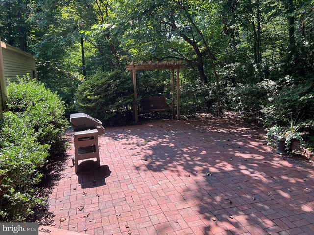 10101 ALSACE CT, Great Falls, VA 22066