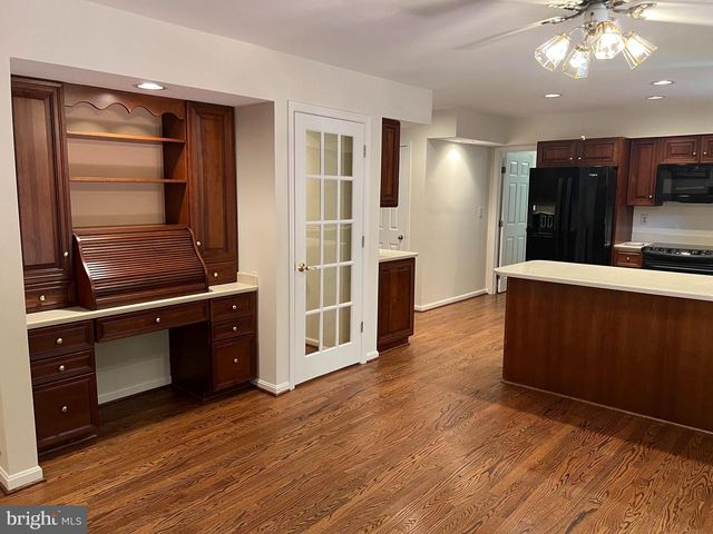 10101 ALSACE CT, Great Falls, VA 22066