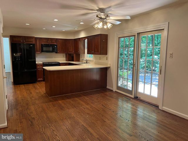 10101 ALSACE CT, Great Falls, VA 22066