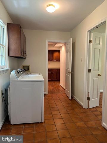 10101 ALSACE CT, Great Falls, VA 22066