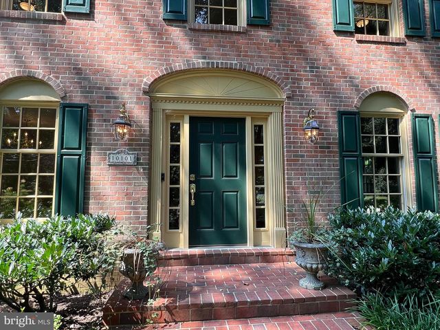 10101 ALSACE CT, Great Falls, VA 22066