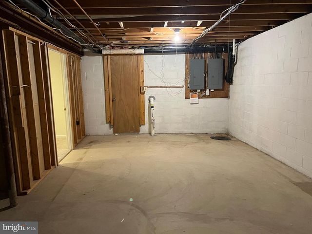 10101 ALSACE CT, Great Falls, VA 22066