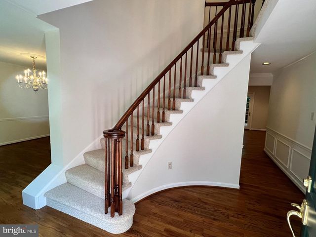 10101 ALSACE CT, Great Falls, VA 22066