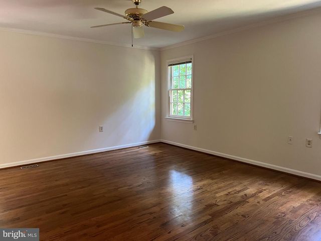 10101 ALSACE CT, Great Falls, VA 22066