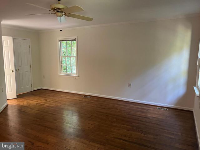 10101 ALSACE CT, Great Falls, VA 22066