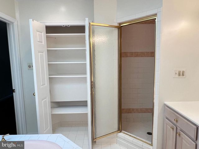 10101 ALSACE CT, Great Falls, VA 22066