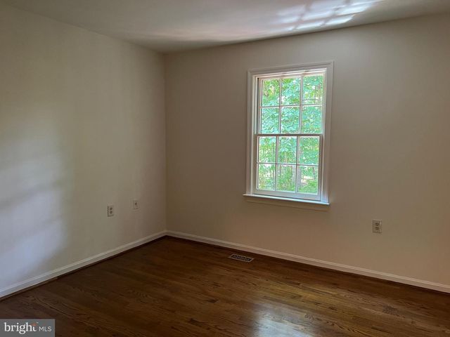 10101 ALSACE CT, Great Falls, VA 22066