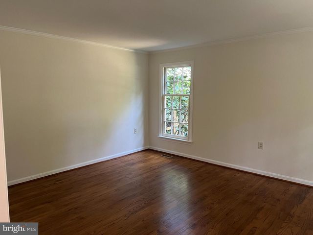 10101 ALSACE CT, Great Falls, VA 22066