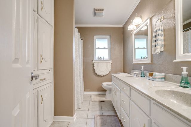 406 Country Club Drive, Joshua, TX 76058