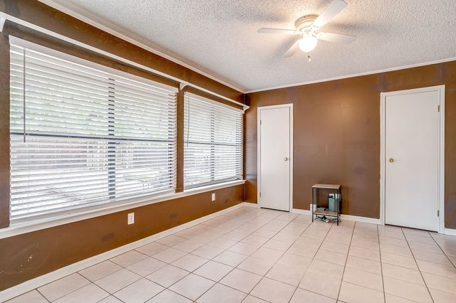 406 Country Club Drive, Joshua, TX 76058