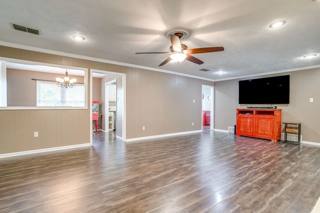 406 Country Club Drive, Joshua, TX 76058