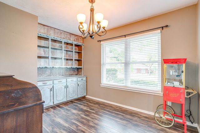 406 Country Club Drive, Joshua, TX 76058