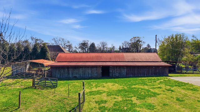 7931 Short Tail Springs Road, Ooltewah, TN 37363