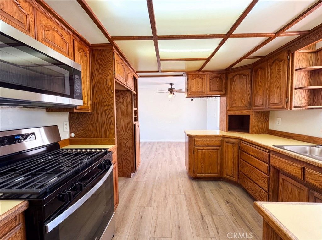 Image 14 of property listing at 13325 Lamel, Edwards, CA 93523