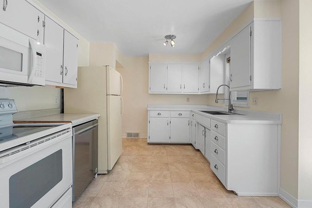 250 TAFT STREET, Green Bay, WI 54301