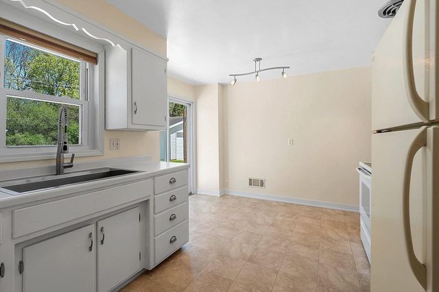 250 TAFT STREET, Green Bay, WI 54301