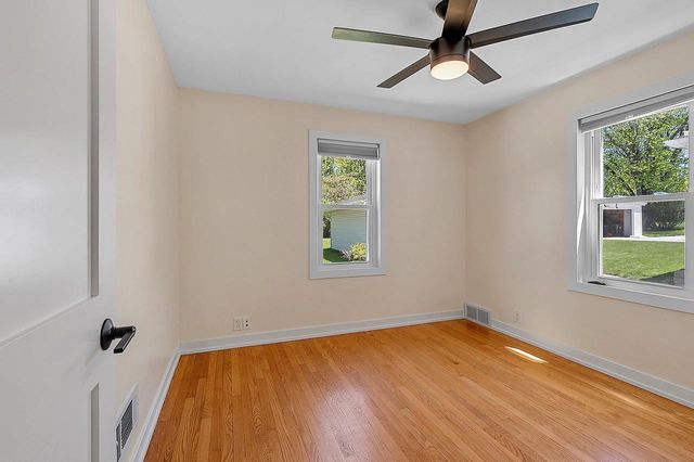250 TAFT STREET, Green Bay, WI 54301