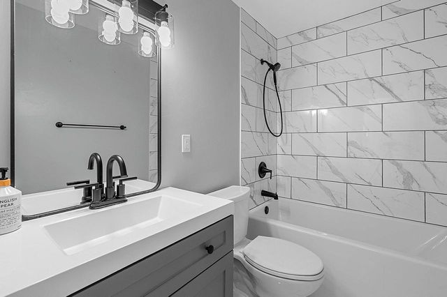 250 TAFT STREET, Green Bay, WI 54301
