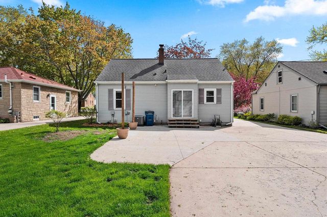 250 TAFT STREET, Green Bay, WI 54301
