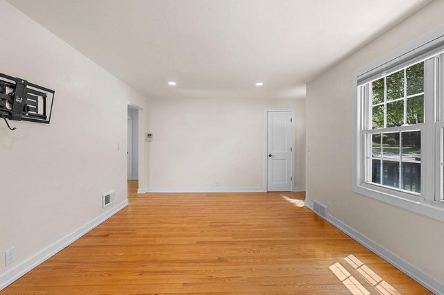 250 TAFT STREET, Green Bay, WI 54301