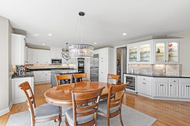 18434 Bearpath Trail, Eden Prairie, MN 55347