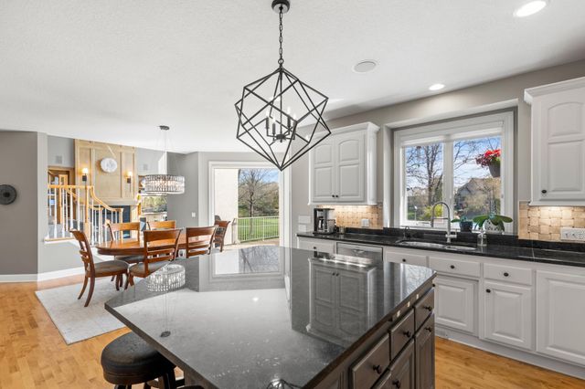 18434 Bearpath Trail, Eden Prairie, MN 55347