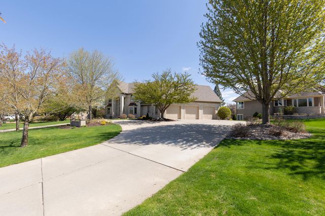 18434 Bearpath Trail, Eden Prairie, MN 55347