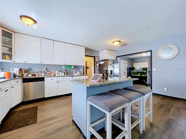801 51ST AVENUE S, St Petersburg, FL 33705