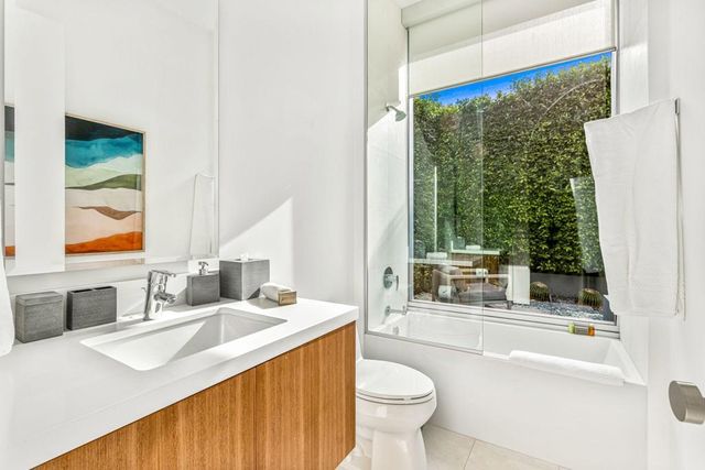 1961 S Palm Canyon Drive, Palm Springs, CA 92264