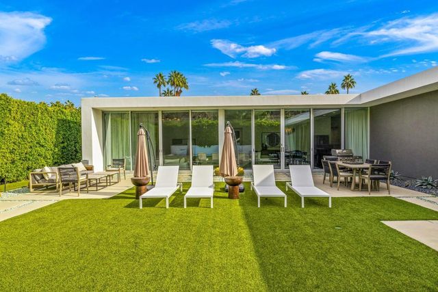 1961 S Palm Canyon Drive, Palm Springs, CA 92264