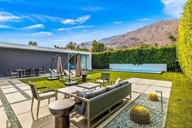 1961 S Palm Canyon Drive, Palm Springs, CA 92264