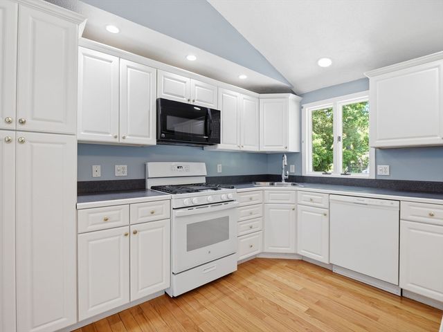 20 Franklin St, Billerica, MA 01862