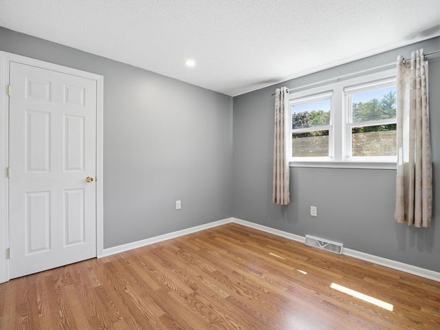 20 Franklin St, Billerica, MA 01862