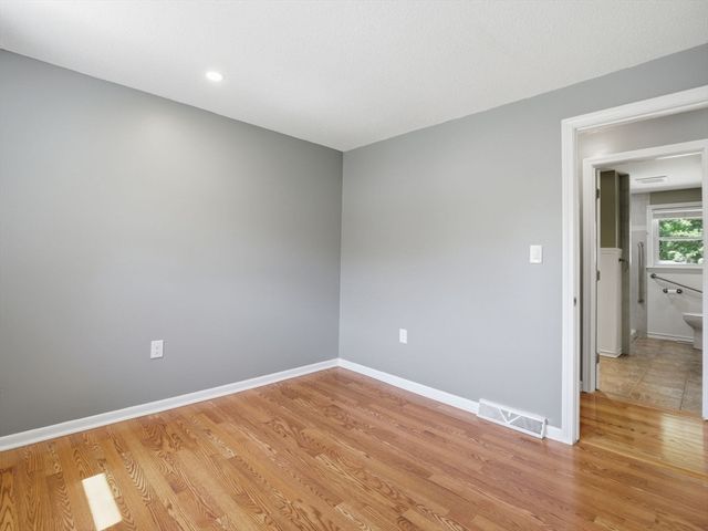 20 Franklin St, Billerica, MA 01862