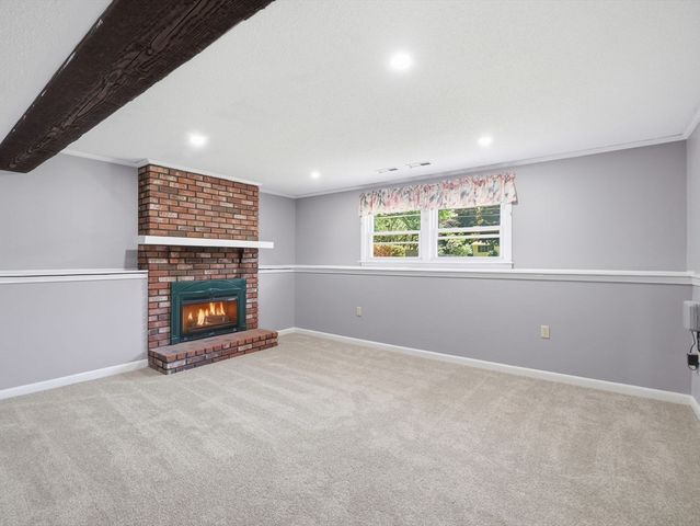 20 Franklin St, Billerica, MA 01862