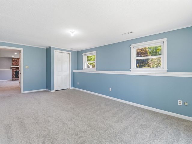 20 Franklin St, Billerica, MA 01862