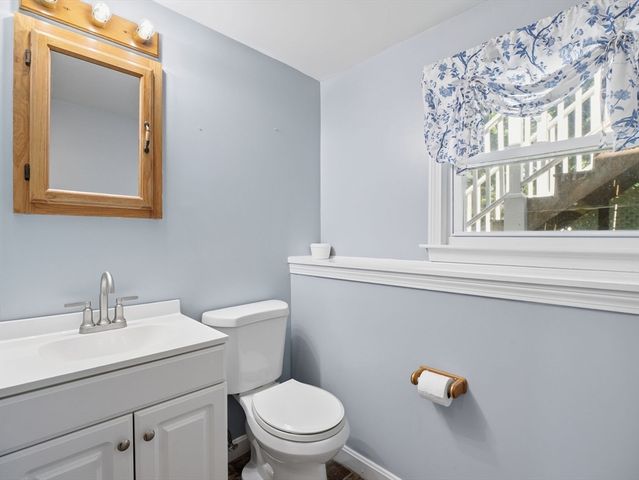 20 Franklin St, Billerica, MA 01862