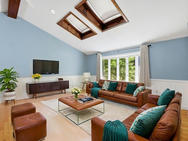20 Franklin St, Billerica, MA 01862