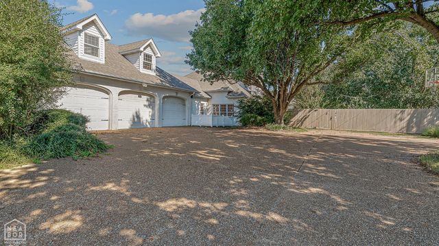 3623 Lacoste Drive, Jonesboro, AR 72404