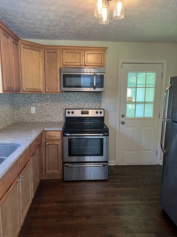 5925 Carl Pl, Nashville, TN 37209