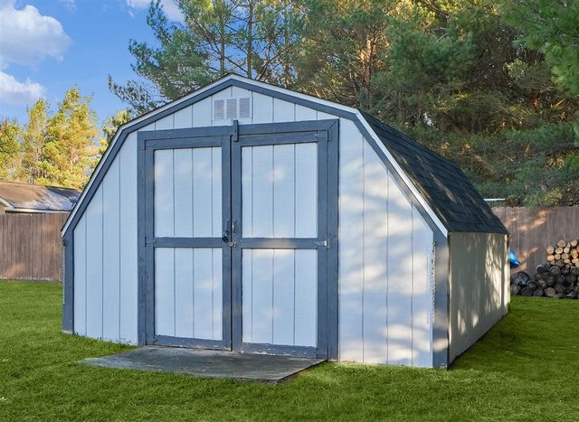 8600 7 Mile Road, Evart, MI 49631