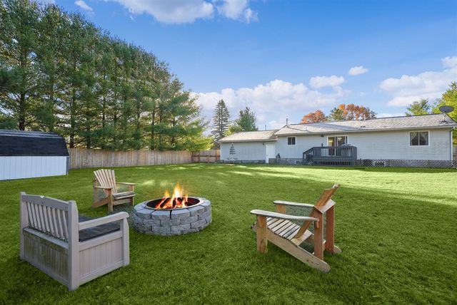 8600 7 Mile Road, Evart, MI 49631