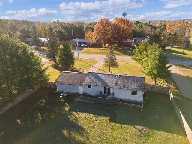 8600 7 Mile Road, Evart, MI 49631