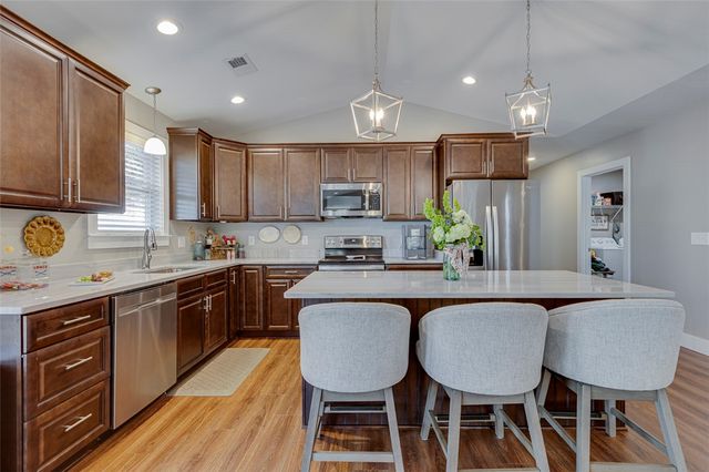 1712 E Saluda Lake Road, Greenville, SC 29611